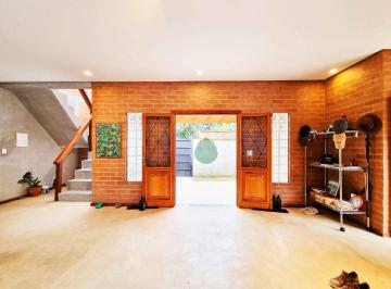 b947bfda2d9f65f41e348ea815194c86dd7ca9b3 · Casa alto padrão em condomínio fechado - venda por R$ 1.490.000 ou aluguel por R$ 4.660/mês - Vila N