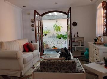 Casa · 257m² · 3 Quartos · 2 Vagas · Oportunidade - Casa - Jacareí - Jardim Santa Maria - 3 Dormitórios - 200m² - Estuda Permuta.