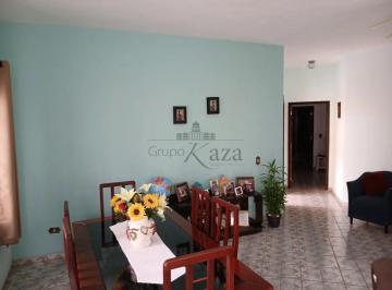 Casa · 300m² · 3 Quartos · 5 Vagas · Oportunidade - Casa - Jacareí - Jardim Santa Maria - 3 Dormitórios - 166,05m².