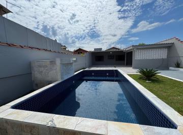 Casa de 3 quartos, Itanhaém · Casa com 03 dormitórios e piscina para Venda, Itanhaém / SP