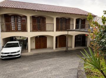 Casa de 6 quartos, Curitiba · Sobrado com 6 Quartos + Casa Secundária no Tingui