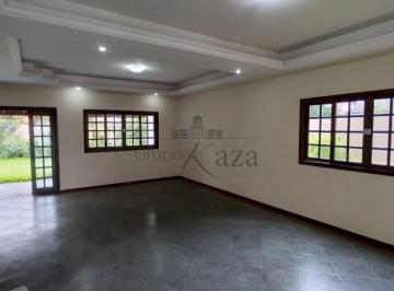 Casa · 360m² · 4 Quartos · 2 Vagas · Oportunidade - Casa em Condomínio - Condomínio Jardim das Colinas - Jardim das Colinas - 4 Dormitóri