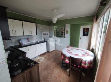 Photo 1 · Casa 2 quartos, 1 banheiro em local alto, estrutura para mais outro andar.