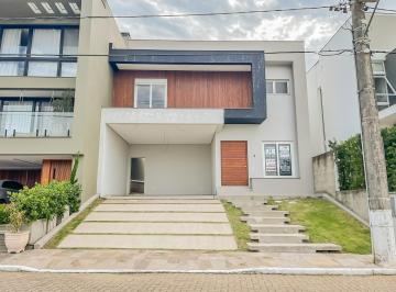 Casa · 199m² · 3 Quartos · 2 Vagas · No Mirante do Lago, excelente residência com 3 suítes