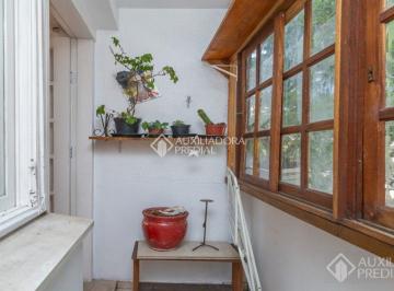 Apartamento · 85m² · 3 Quartos · Apartamento com 3 quartos de frente, sacada no Moinhos de vento