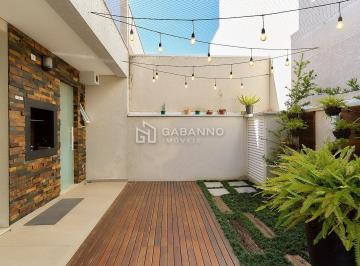 Casa · 330m² · 4 Quartos · 5 Vagas · Casa em Condomínio com 330,00m², 4 suítes, 5 vagas