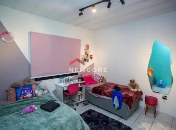 Casa Venda de 3 quartos · Casa em  Avenida da Água Funda - Taboão - Diadema/SP