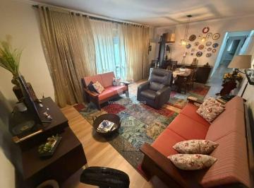 Apartamento · 162m² · 3 Quartos · 1 Vaga · APARTAMENTO AMPLO À VENDA EM SANTOS | 3 DORMITÓRIOS (1 SUÍTE) | 162M² | 3 QUADRAS DA PRAIA | GARAGEM