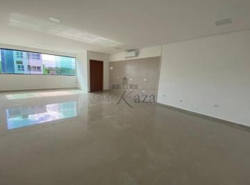 Comercial · 65m² · 4 Vagas · Oportunidade - Sala Comercial - Loteamento Villa Branca - 65m².