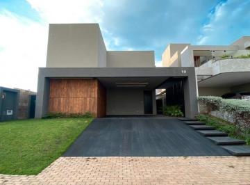 Casa · 312m² · 3 Quartos · 2 Vagas · Sobrado no Condomínio Alphaville 4