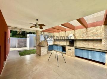 Casa · 494m² · 4 Quartos · 5 Vagas · Cond. Pousada dos Bandeirantes - Moderna, quatro suítes, gourmet, piscina e vista panorâmica!