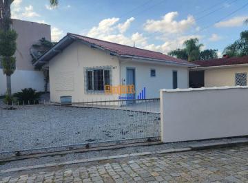 wltdnm2owm5mgqynzezmmu1_md · Casa bem conservada em local tranquilo perto de mercado, farmácia com 570m