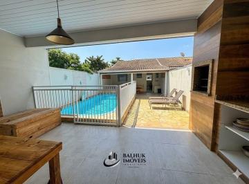 Casa · 151m² · 3 Quartos · 2 Vagas · Casa com piscina faixa mar Santa Terezinha