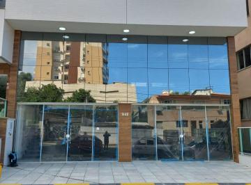 1ec74cb1a60331a6012543ec562fad9b6622dd8e · Prédio Comercial com Elevador no bairro Estreito, em Florianópolis/SC.