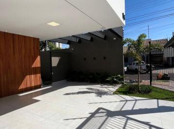Casa de 3 quartos, Maringá · Casa com closet no Jardim Ipanema