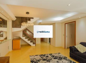 Apartamento · 158m² · 2 Quartos · 2 Vagas · Cobertura charmosa com terraço e 2 vagas no Petrópolis