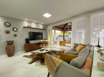 Casa · 200m² · 4 Quartos · 2 Vagas · CASA LUXUOSA - 4 SUÍTES - GUARAJUBA