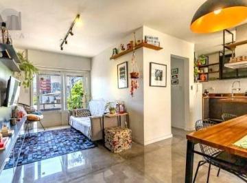Apartamento · 65m² · 2 Quartos · Apartamento na Cidade Baixa de 1 dormitório e dependência REFORMADO