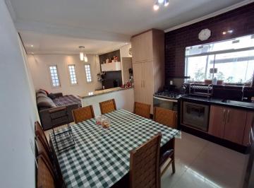 Casa de 3 quartos, Santo André · Casa à Venda com 3 Quartos e 1 suíte no Parque Marajoara, Santo André, SP
