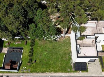 Terreno · 193m² · Terreno com 193m² em Condomínio à venda por R$ 580.000,00 com projeto.