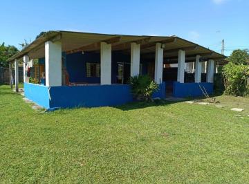 Rural de 2 quartos, Itanhaém · Chácara com 2 quartos e churrasqueira em Itanhaém.