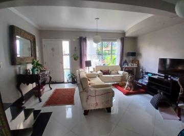 Casa de 3 quartos, Cotia · Casa de villagio disponivel para locação em Cotia km 30 com tres dormitorios