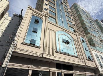 Apartamento de 3 quartos, Itapema · Apartamento de 3 suítes em 18 vezes para pagar ! Em Meia Praia