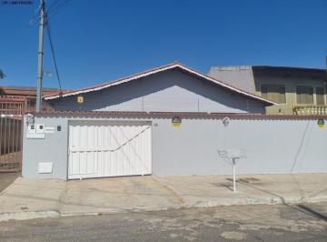 Casa · 252m² · 3 Quartos · 3 Vagas · Casa para Venda em Goiânia, Jardim América, 3 dormitórios, 1 suíte, 2 banheiros, 3 vagas