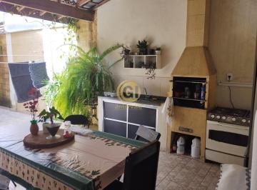 Foto 01 · casa residencial no Loteamento Villa Branca, em Jacareí. Com 3 dormitórios, sendo 1 suíte, 2 salas,