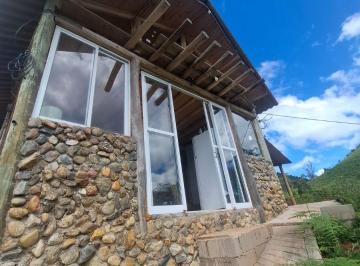 Casa de 1 quarto, Visconde de Mauá · Chalé com vista exuberante à venda em Visconde de Mauá, Vale da Barreira. Preço de ocasião!