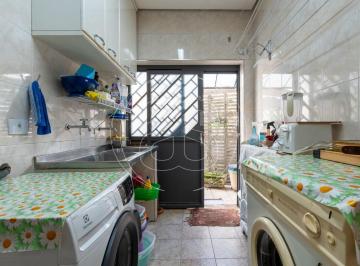 Casa · 230m² · 2 Quartos · 4 Vagas · CASA TÉRREA