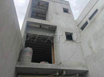 Casa · 140m² · 2 Quartos · 2 Vagas · Casa assobradada com 140m², 4 banheiros sendo 2 suítes e duas vagas de garagem.