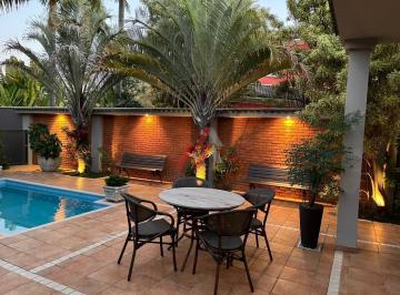 Foto 01 · Casa de luxo em Tamboré: 3 quartos, 3 suítes, 3 salas, 3 banheiros, 8 vagas, 600m² em Santana de Par