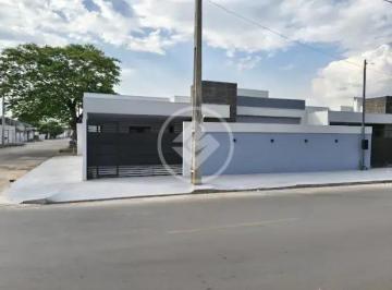Casa · 121m² · 3 Quartos · 2 Vagas · CASA TÉRREA NO COSTA VERDE - COM PISCINA
