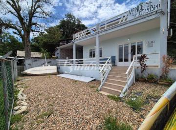 Casa · 133m² · 3 Quartos · 4 Vagas · Casa à Venda, 3 Quartos Sendo 1 Suíte, 4 Vagas, Praia Armação Itapocorói, Penha-Sc.
