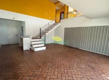 img_e6810-jpg1776084035924.jpg ·  Loja Comercial para Locação no Ribeirão da Ilha com Mezanino, Pé Direito Duplo, 3 Vagas de Estacion