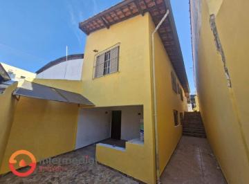Casa · 160m² · 3 Quartos · 2 Vagas · Casa para locação com 3 dormitórios - Centro