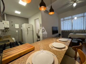 Apartamento · 45m² · 1 Quarto · Copacabana posto 5! Sala e quarto (suíte) com lavabo, 45m² reformado e porteira fechada.