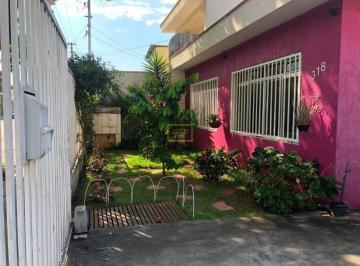 Casa · 200m² · 3 Quartos · 6 Vagas · Casa Térrea para venda na Vila Ipojuca!