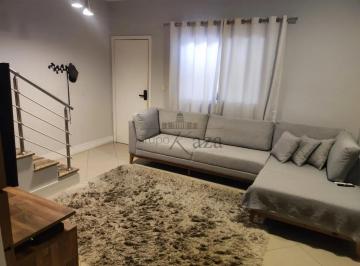Casa · 147m² · 3 Quartos · 2 Vagas · Oportunidade - Casa em Condomínio - Jardim América  - Village Arequipa - 3 Dormitórios - 147m².