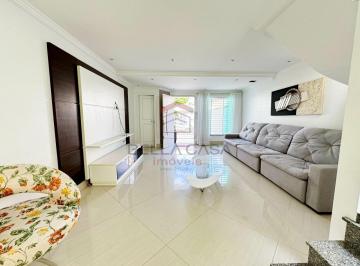 Casa · 206m² · 3 Quartos · 4 Vagas · Sobrado à venda com 206 m², 2 suítes, piscina e 4 vagas