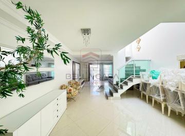 Casa · 206m² · 3 Quartos · 4 Vagas · Sobrado à venda com 206 m², 2 suítes, piscina e 4 vagas