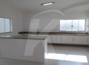Casa · 120m² · 3 Quartos · 3 Vagas · Sobrado 3 dormitórios, sendo 2 suítes, edícula, quintal, churrasqueira e 3 vagas na Parada Inglesa