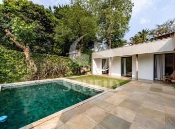 Casa · 530m² · 3 Quartos · 4 Vagas · Casa à venda no Jardim dos Estados com 3 suítes, 4 vagas, 530m², piscina climatizada!