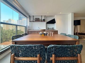 442f5d036939771ebf14a14397bc00b7f34f658d · Exclusivo apartamento mobiliado à venda com 157m², 3 suítes, living para 3 ambientes e 2 vagas - Bro