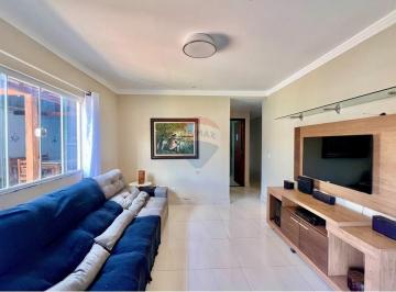 Casa · 165m² · 3 Quartos · 3 Vagas · Casa à venda em Búzios, a 400 metros da Praia de Tucuns — conforto, lazer e localização privilegiada