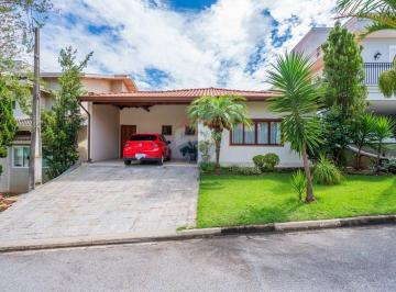 Casa · 220m² · 3 Quartos · 2 Vagas · Casa térrea à venda com 3 dormitórios, sendo 2 suítes, no Condomínio Recanto dos Paturis, em VInhedo