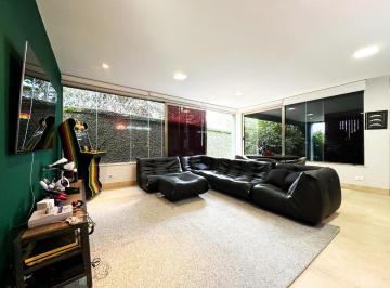 4a1404e2-ee3b-42e8-a3bb-c43887f486b1 · Sensacional casa em condomínio para venda com 4 quartos, sendo 4 suítes, 644m²