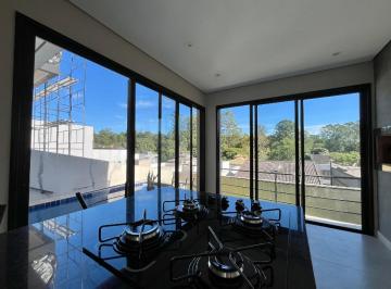 11e3b72e-2fed-423f-9417-e1b8c3a196f3 · Confortável casa em condomínio para locação com 2 quartos, sendo 2 suítes, 170m²