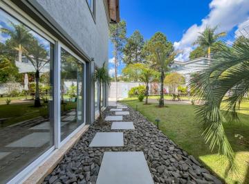 1dd12f56-a247-4aa1-ad53-5a0dd1739fea · Elegante casa em condomínio para venda com 5 quartos, sendo 5 suítes, 1,264m²
